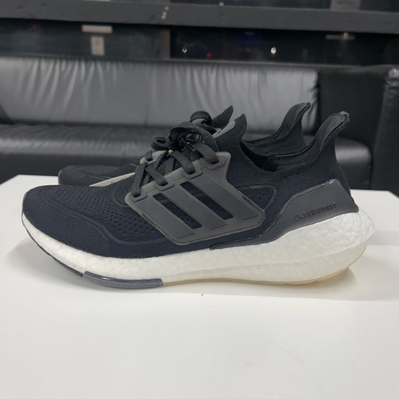 adidas Shoes - Brand new Adidas Ultraboost 21 W women’s shoe size 8.5